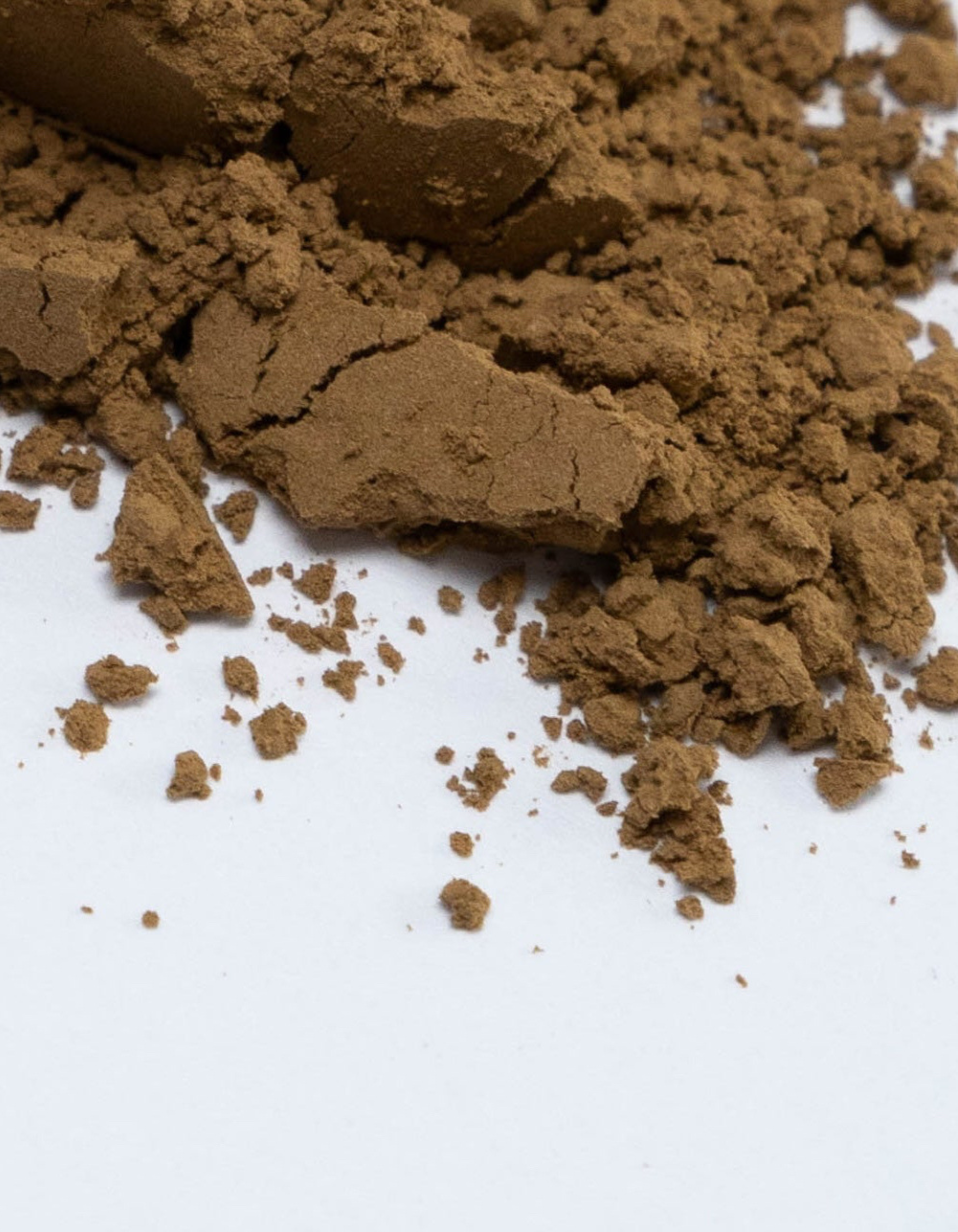 Feines Hojicha Pulver aus Japan als gerösteter Grüntee in brauner Pulverform