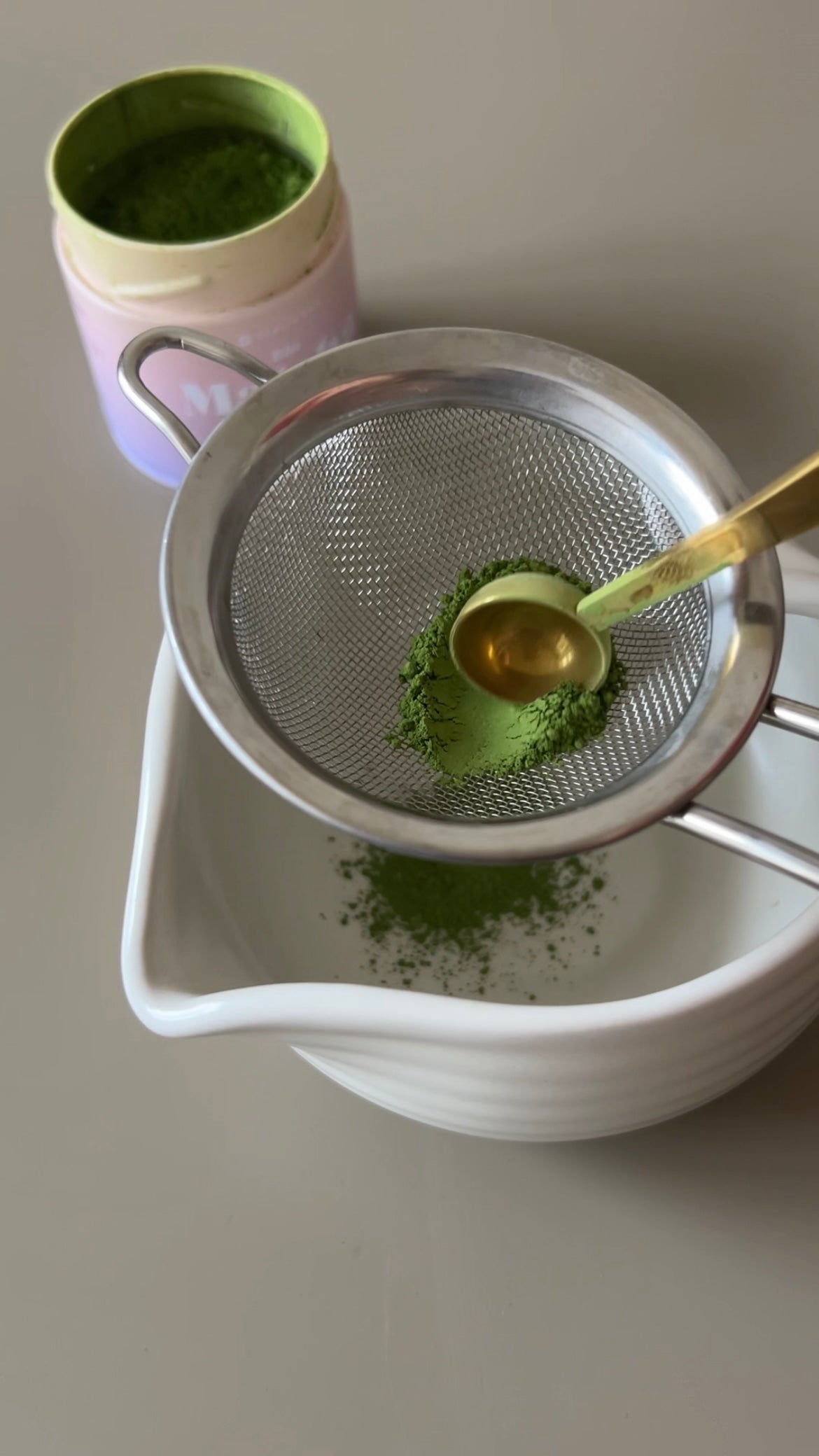 Braucht man ein Sieb für Matcha?