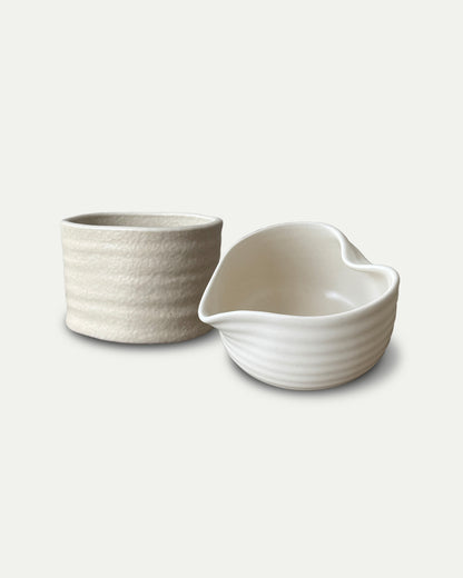 Ciotola bianca sostanziosa più crosta cremosa di Kumo Chawan