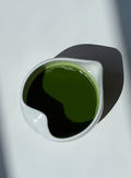 Bio Mulberry Matcha aus Shimane, Japan – koffeinfreies grünes Pulver aus fein vermahlenen Blättern der weißen Maulbeere. Sanfte Matcha Alternative.